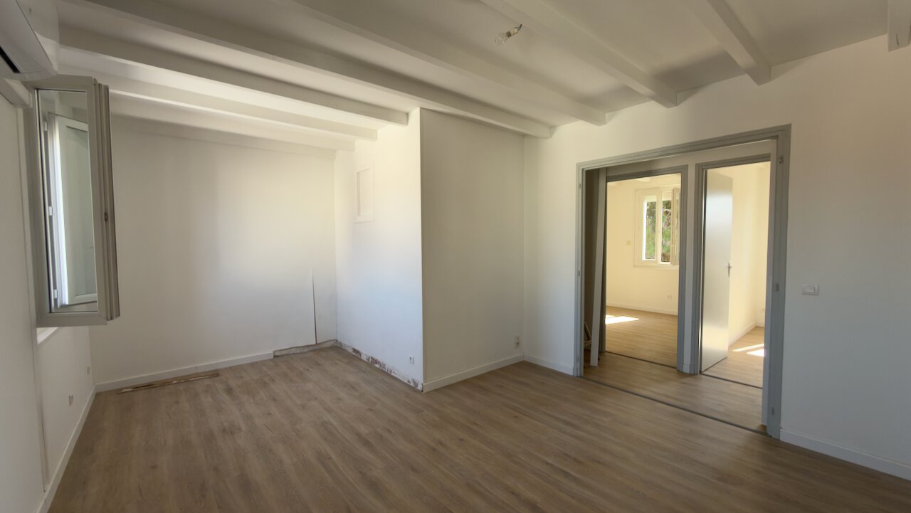 Chambre 3 – T3 rénové Alénya